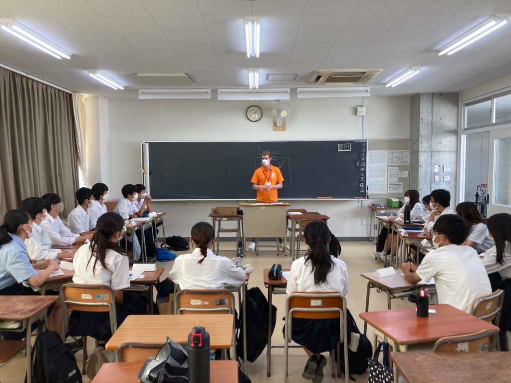 【神奈川県立多摩高校】プリンスの先生たちが出張授業を実施しました！